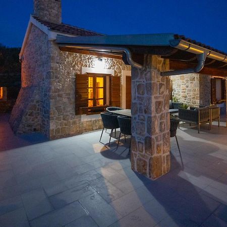 Holiday Home Svemir Drage Exterior photo